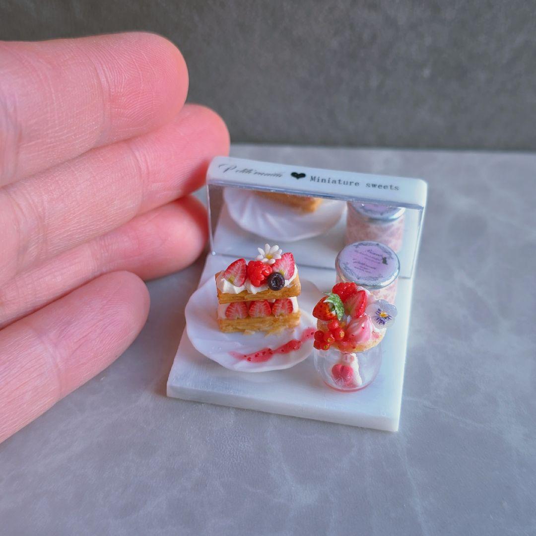 栗*ん様 【 苺のスイーツセット 】ミニチュアスイーツ