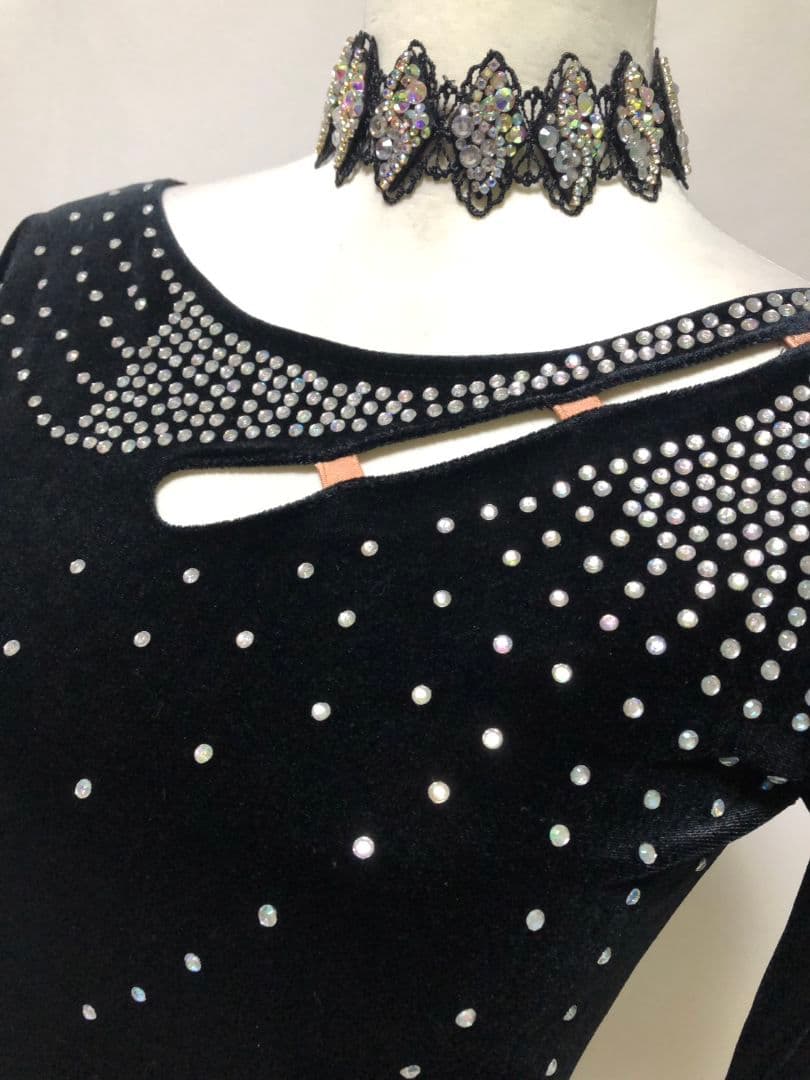 社交ダンスレッスン練習着パーティー発表会。ベロアビジュ裾ホースラテンドレス