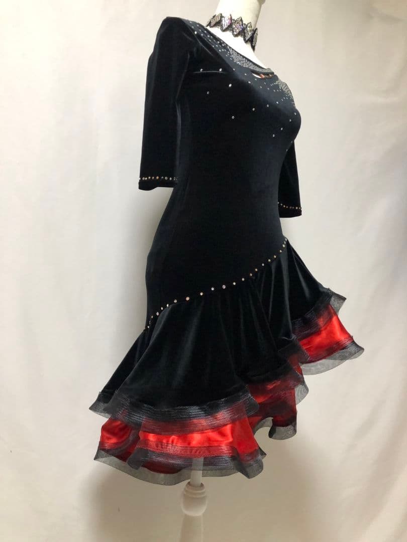 社交ダンスレッスン練習着パーティー発表会。ベロアビジュ裾ホースラテンドレス