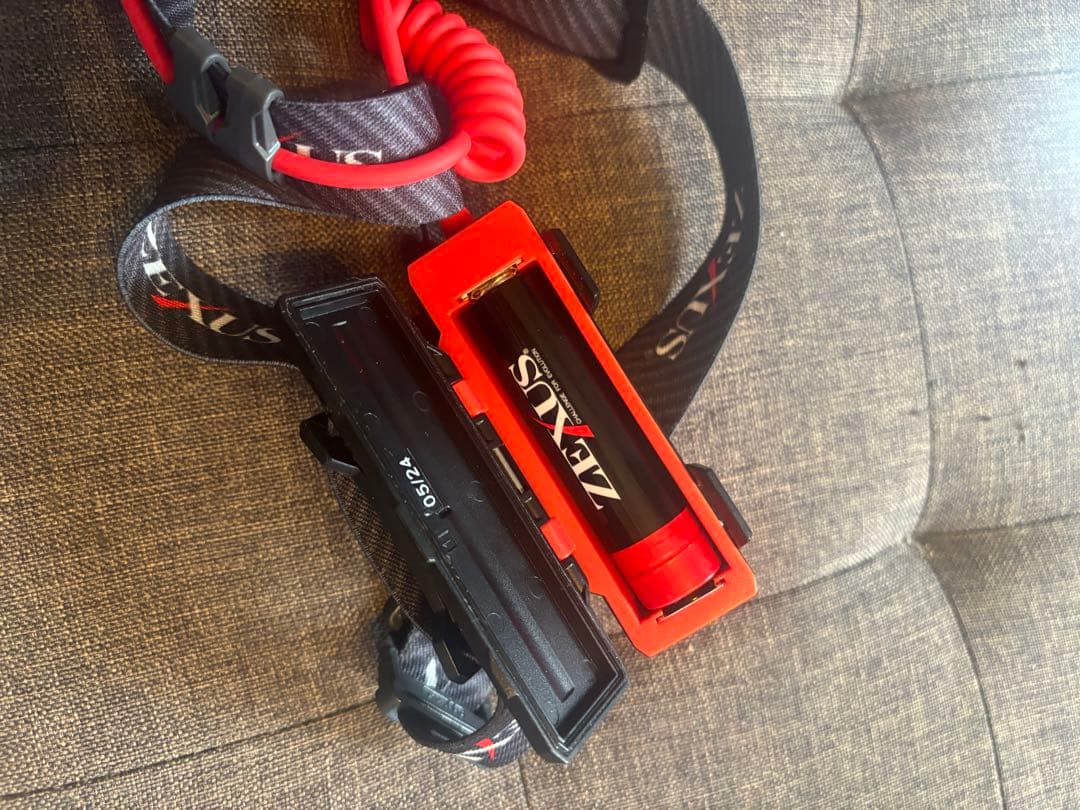 ZEXUS ヘッドライト ZX-R730