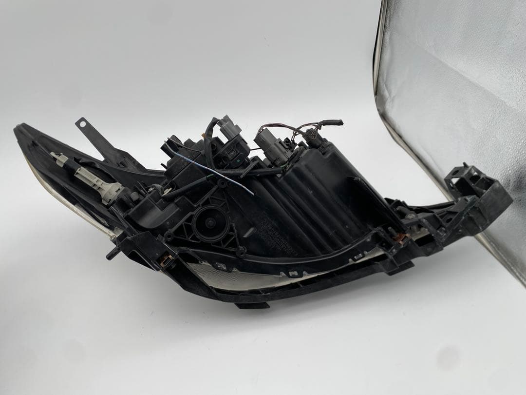 マツダ プレマシー CREW CR3W 純正 HID ヘッドライト 左右セット