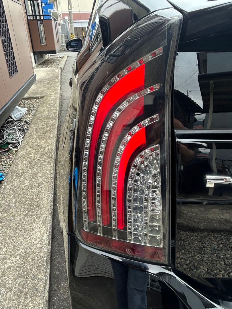 廃盤30プリウス クールセイバー テールランプ