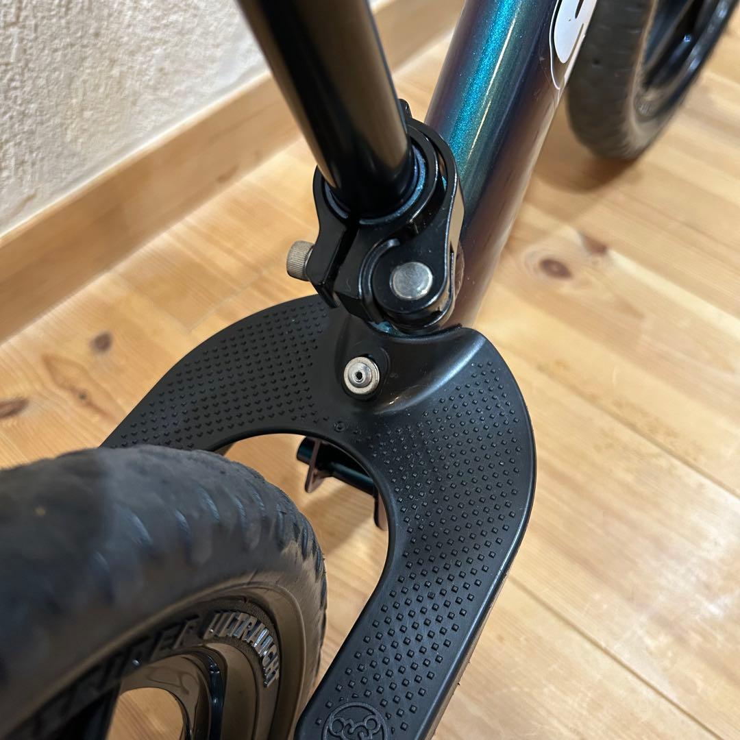 【美品】 STRIDER PRO 12インチ メタリックアクア バランスバイク