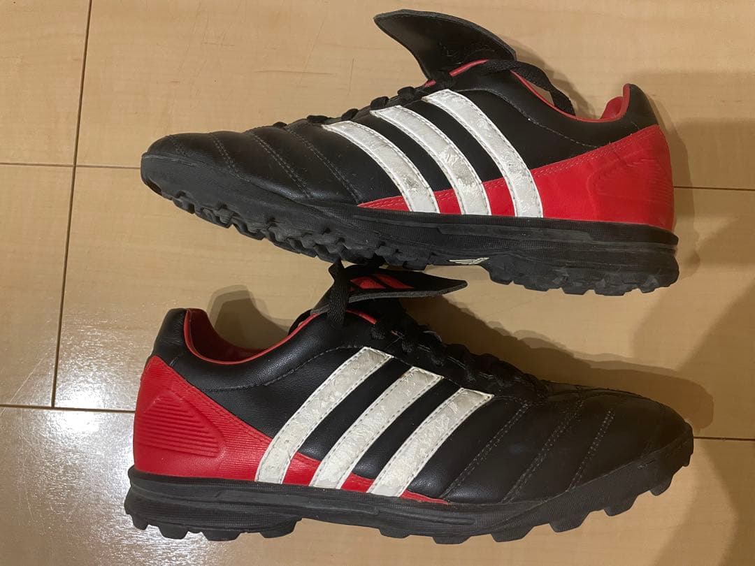 アディダス2002日韓w杯プレデターマニアTRXフットサルシューズ赤白黒27.5