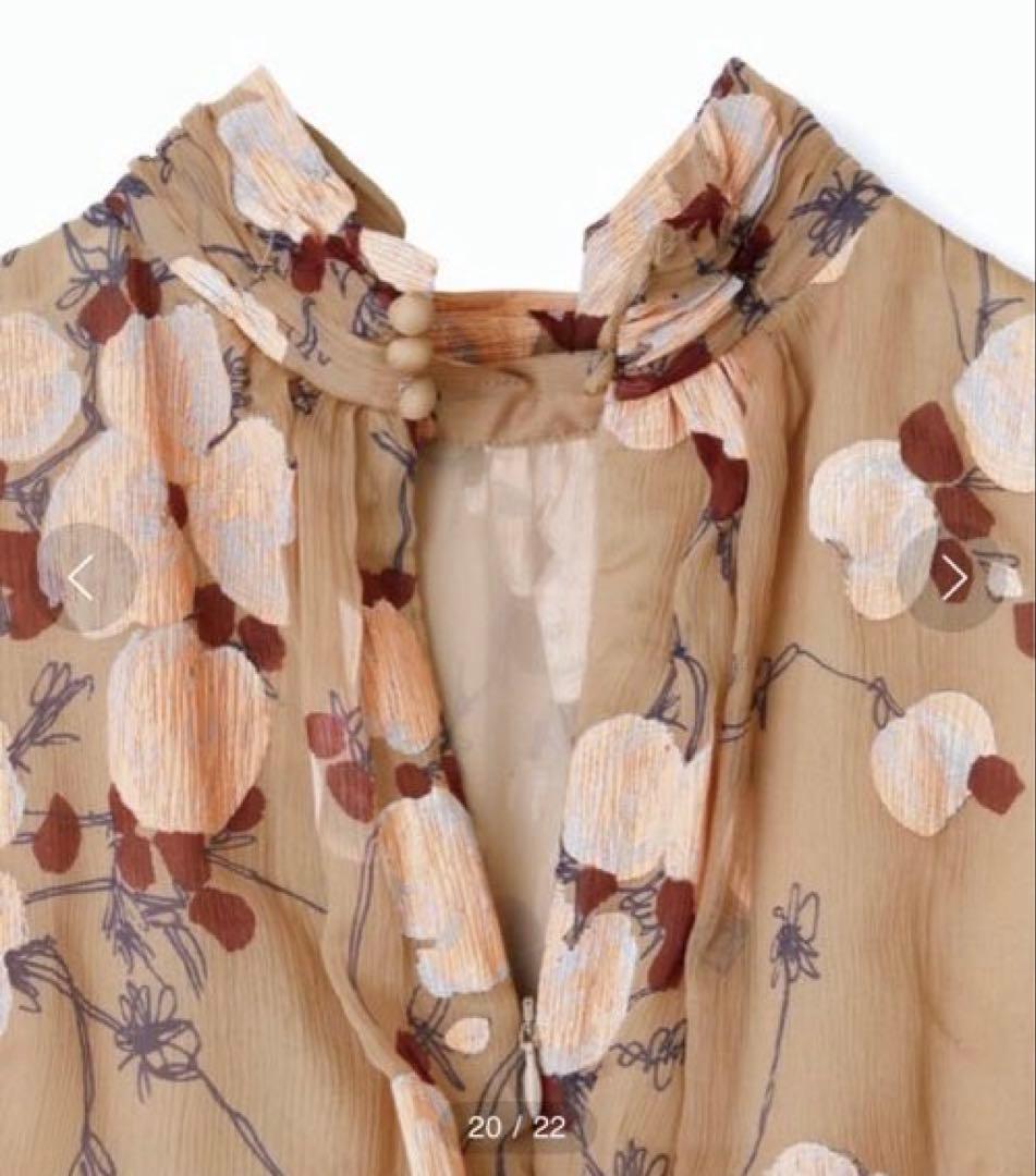 ペイントフラワープリントノースリーブ ワンピース　シルク ピンク系