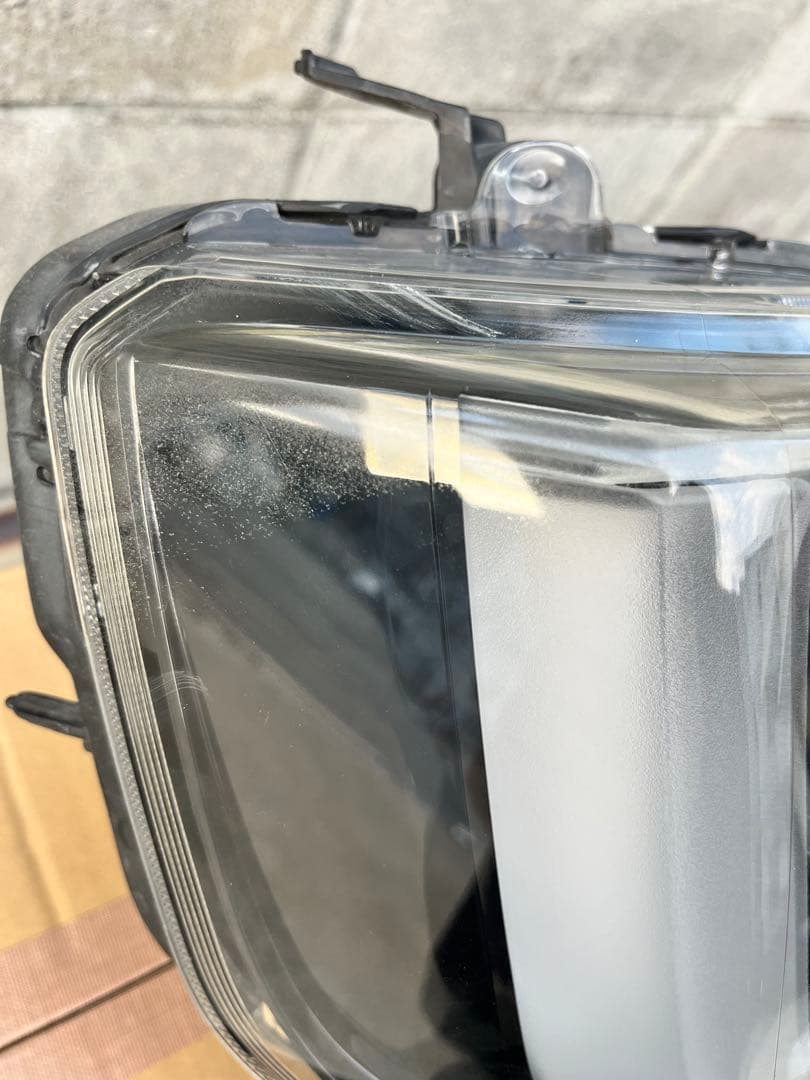 ダイハツウェイクLEDヘッドライト※ジャンク