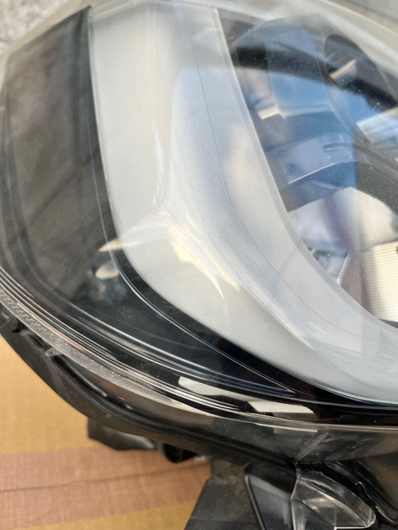 ダイハツウェイクLEDヘッドライト※ジャンク