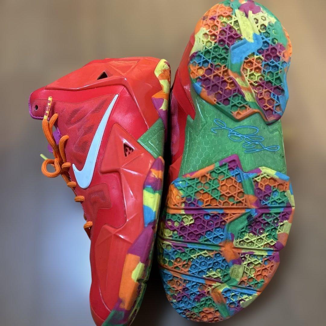 NIKEレブロン フルーティペブルズ