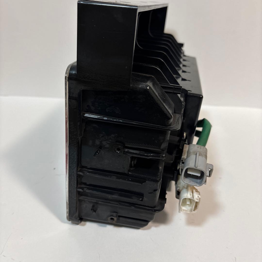 NO21 小糸　トラック用 4t 10t ノーマルタイプ（助手席側）左