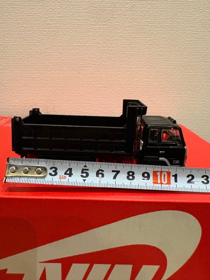 y31。DBGT 1/64 スーパードルフィン ダンプトラック ブラック