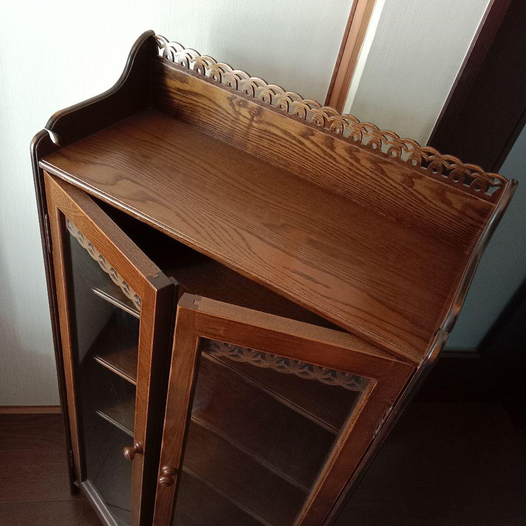 パリの雑貨屋 飾り棚 美品 飾棚 ガラス扉 日本製