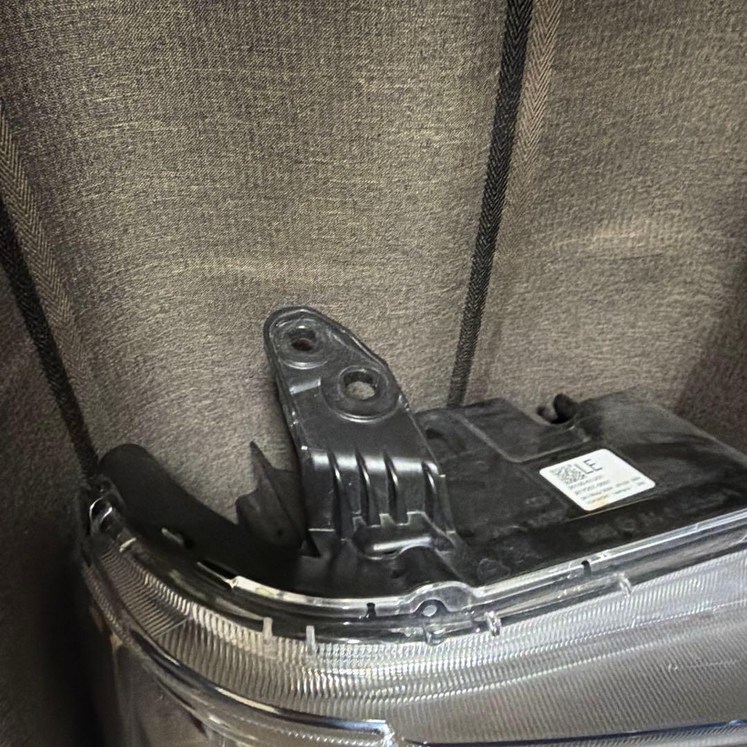 da17vエブリィ　ヘッドライト