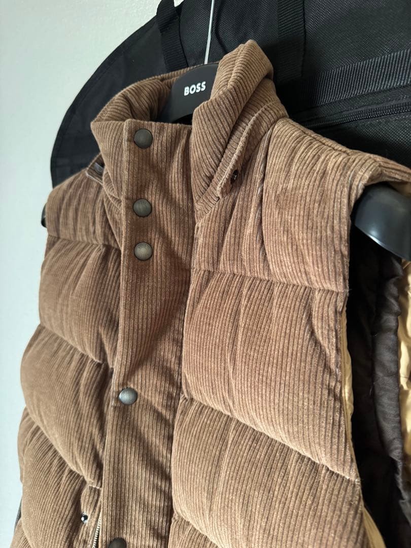 ジャケット・アウター BOSS camel corduroy down vest