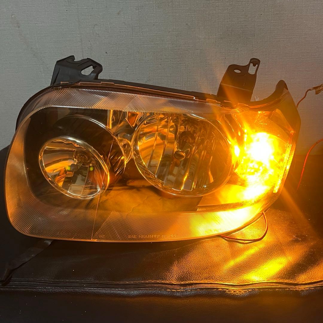 g*g様 フォード エスケープ US 左右ヘッドライトユニット　EAGLE EY