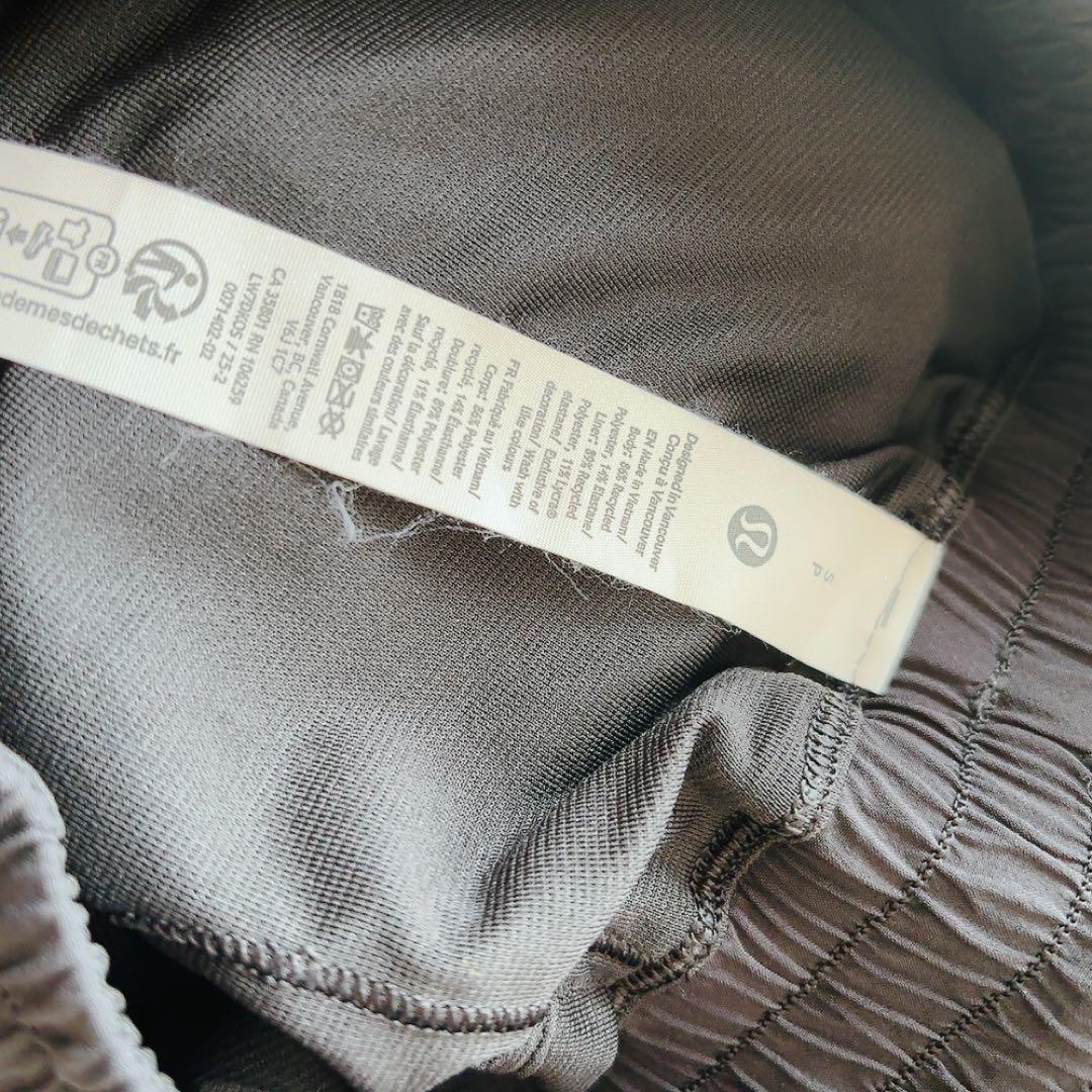 （美品）試着のみ ルルレモンショートパンツ　インナーパンツ付き