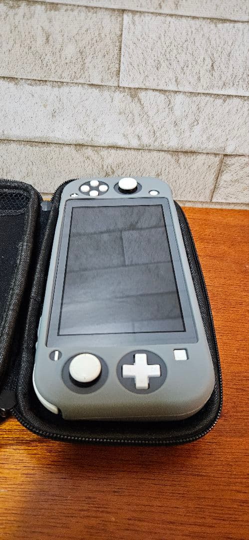 Nintendo Switch　ライトグレー　ゼルダの伝説ティアキン付き