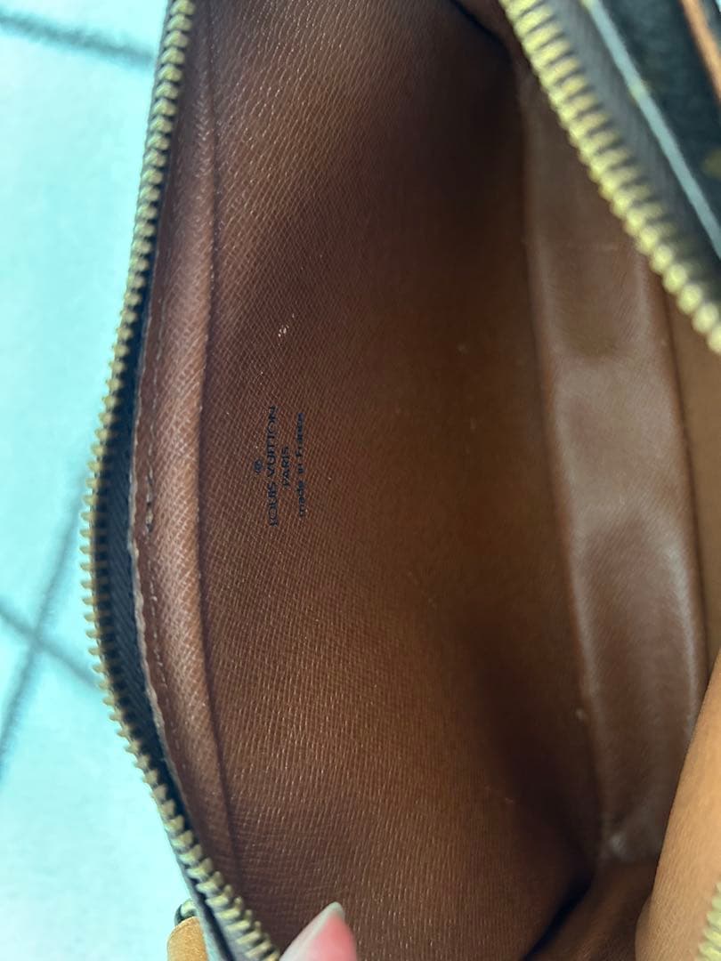 VUITTON ヴィトンショルダーバッグ