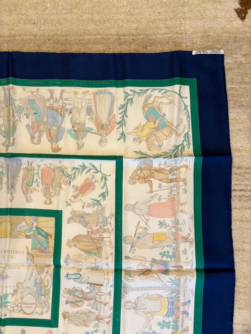 【セール中】HERMÈSコスチューム・シビル・アクチュエル　カレ90付属品付き