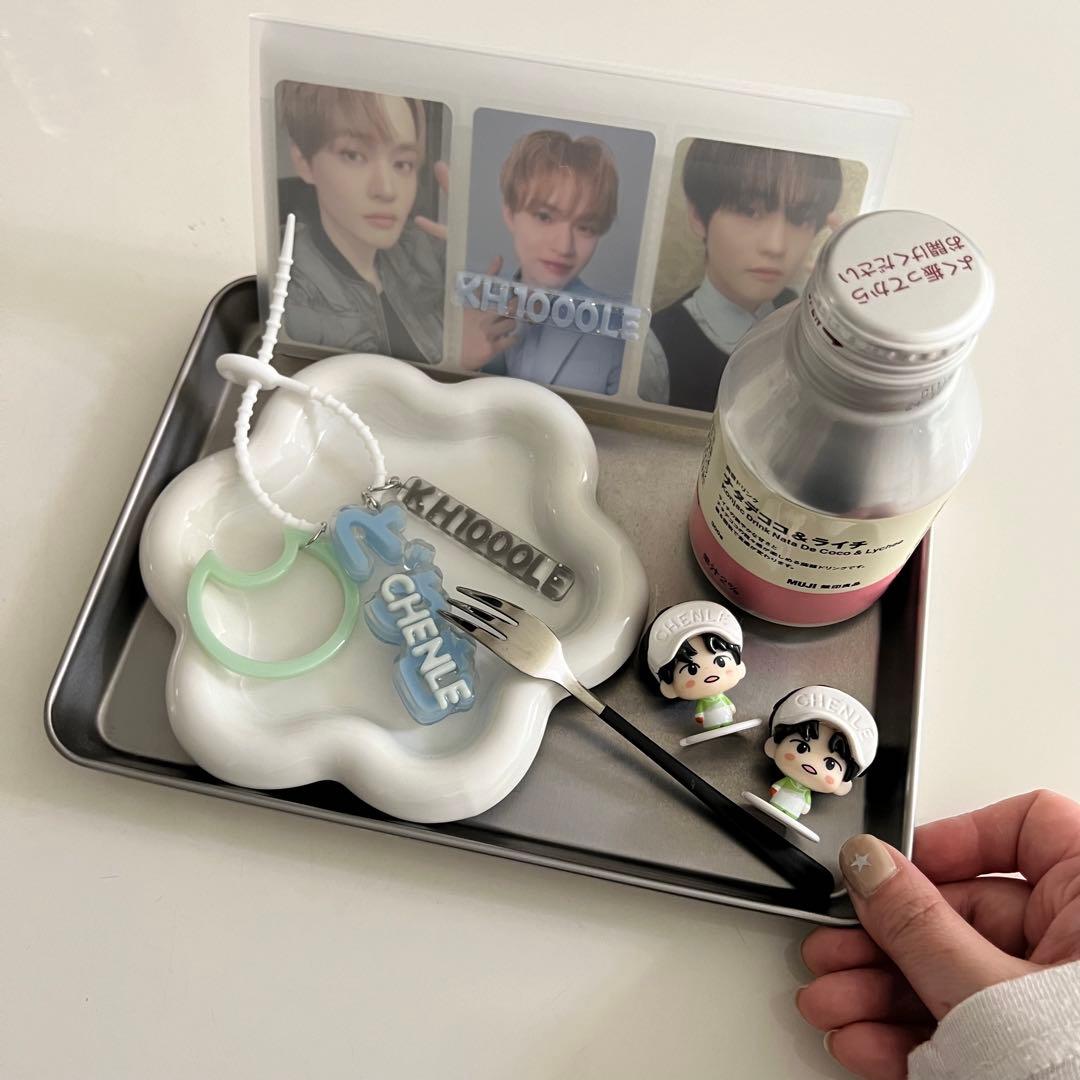 ハンドメイド　キーホルダー　オーダー　ペンライト　トレカケース　アクセサリー