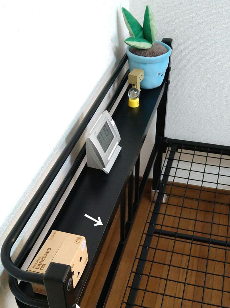 直接引取り希望　スチールベッドフレーム シングル 宮棚付き　ブラック　ニトリ