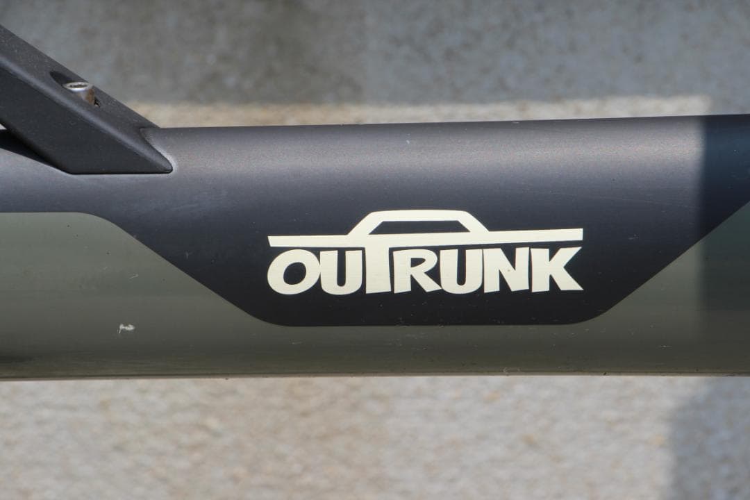 送料込み♪LOG OUTRUNK♪軽量アルミフレーム♪発送希望は相談してね♪