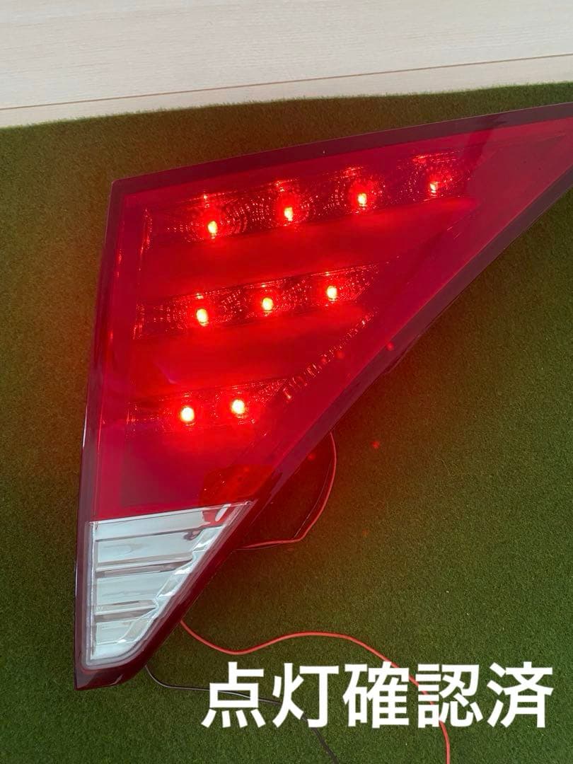 【クリスタルアイ（アルファード20系　テールランプ）】