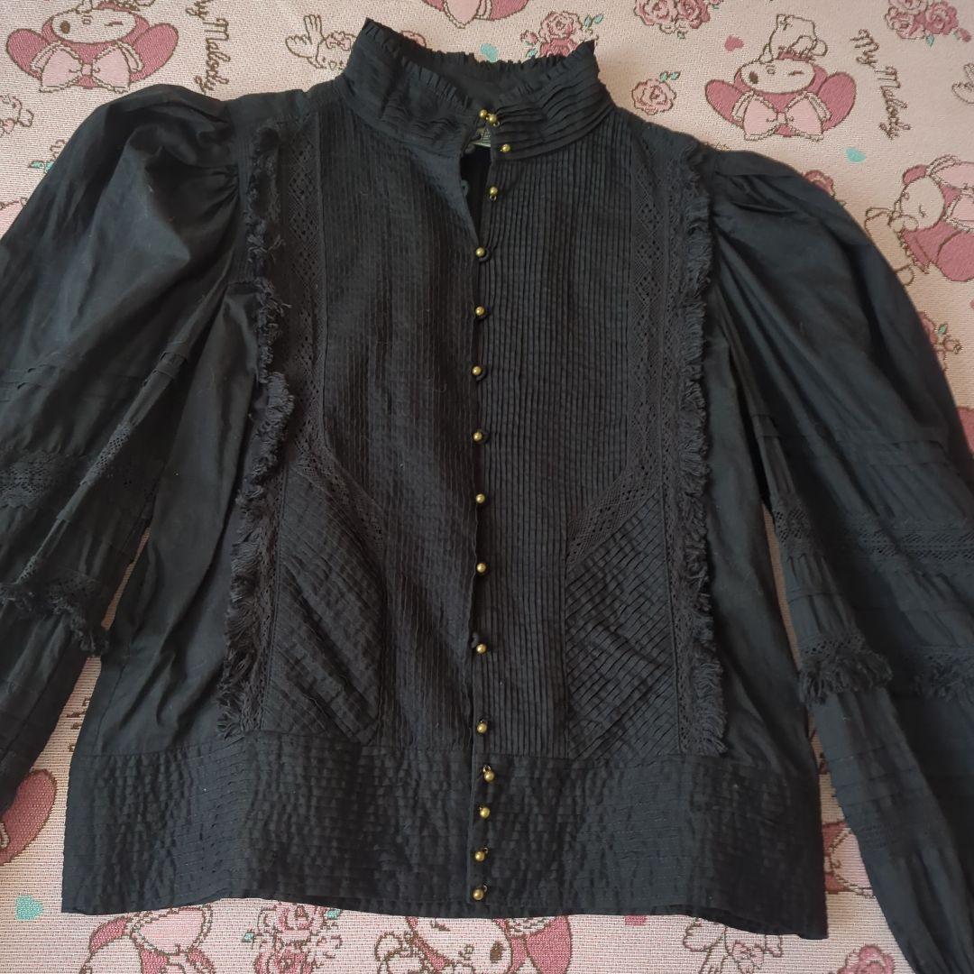 大特価　美品　エッサウィラブラウス　ブラック