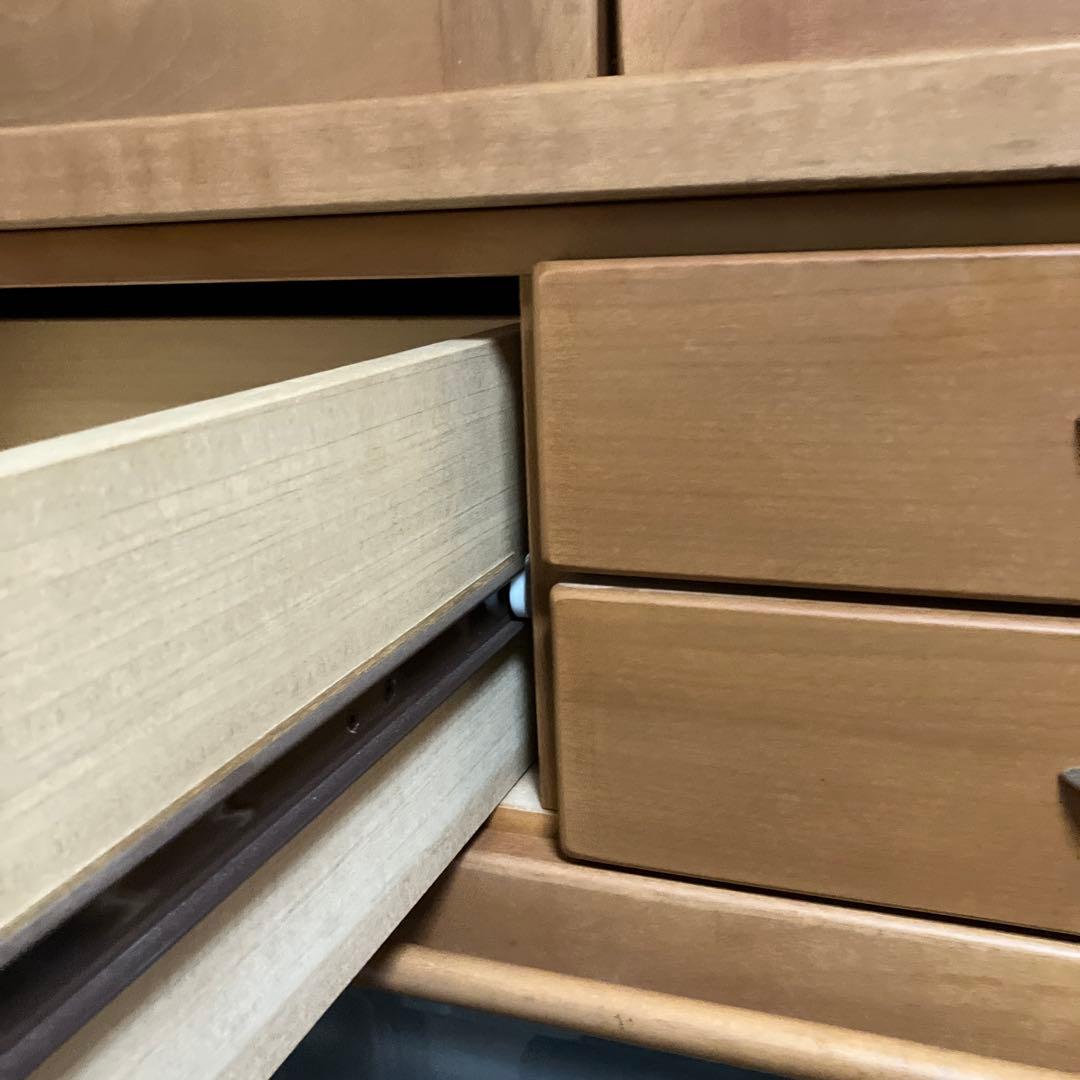 天然木使用　国産　食器棚