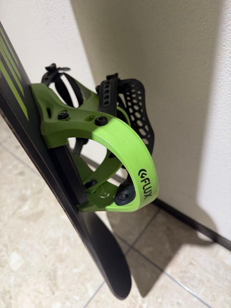 【美品】FNTC TNTスノーボード　153