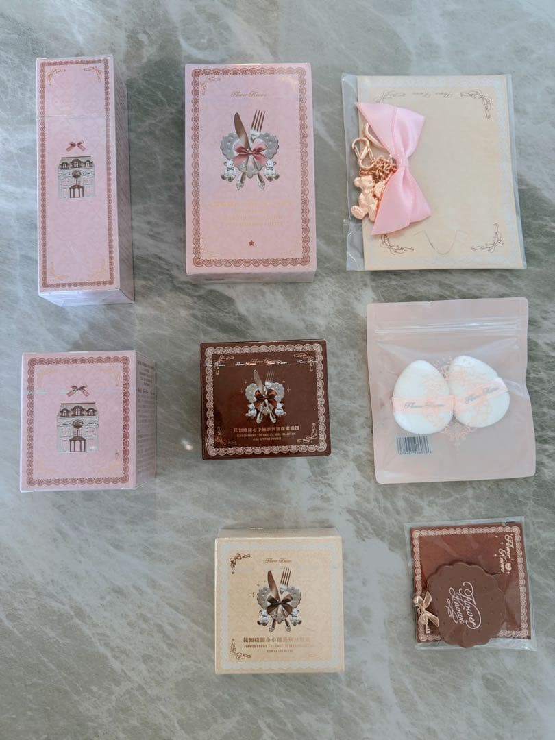 ラスト1点‼️新品　フラワーノーズ　スウィーティーベア　ボックス　中身付き