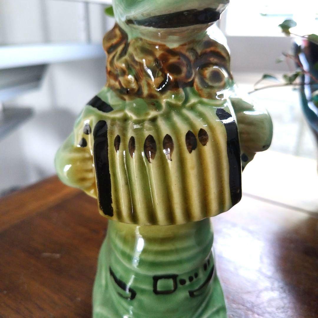 ゲーナ ワニ チェブラーシカ アコーディオン陶器 フィギュリン東欧ヴィンテージ