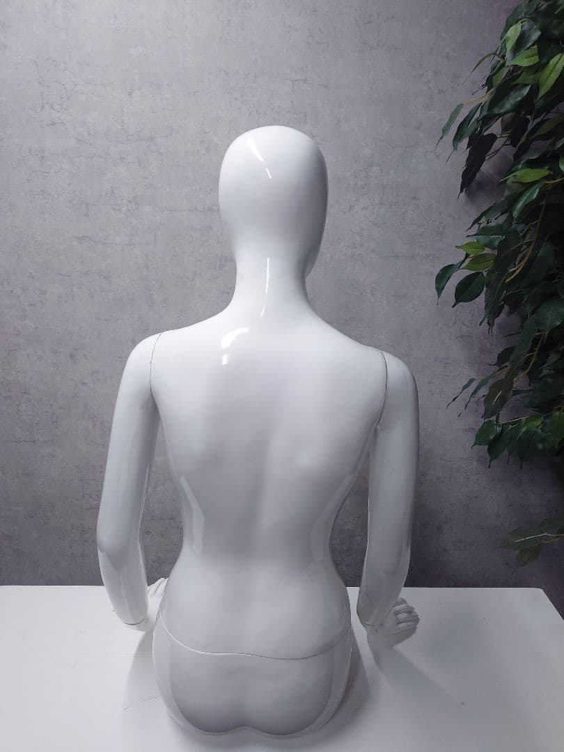 【送料込み】座りポーズ　リアルマネキン　トルソー　レディース　婦人　9号