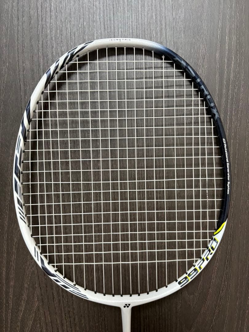 美品 YONEX ASTROX 99PRO 4UG5 ホワイトタイガー