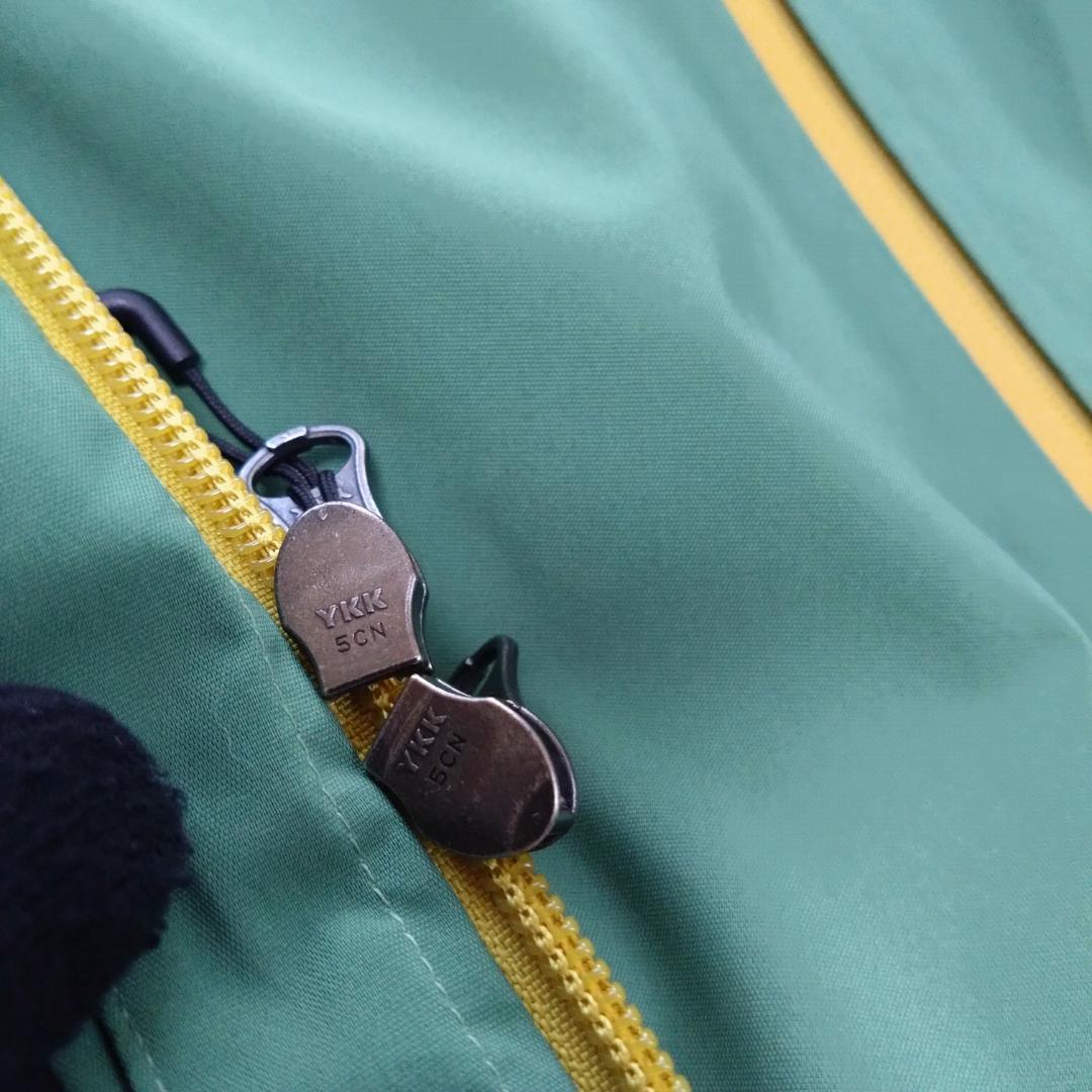 美品GOLDWIN スキーウェア 機能的 ポケット充実 裏地微起毛　グリーン