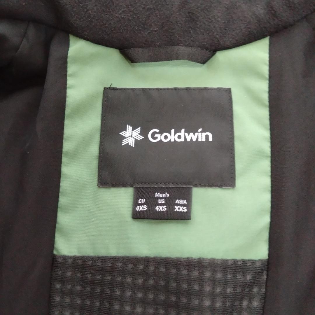 美品GOLDWIN スキーウェア 機能的 ポケット充実 裏地微起毛　グリーン