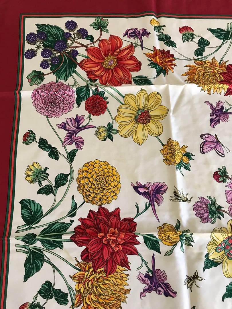 GUCCI グッチ シルク100% スカーフ