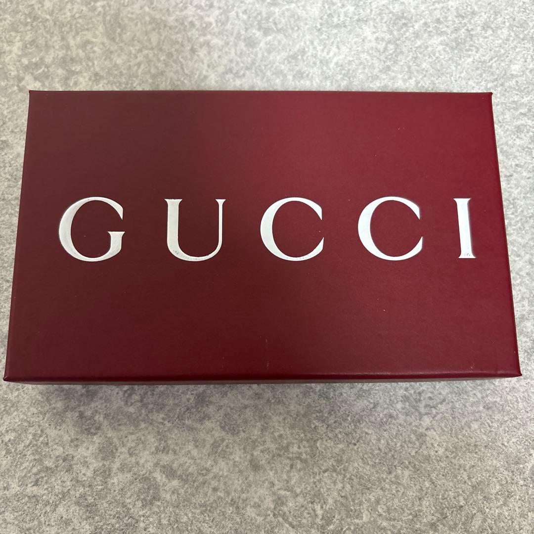 ホ*テ様 情熱的なレッド(正規品)GUCCI のエレガントなG Gマーモント6連