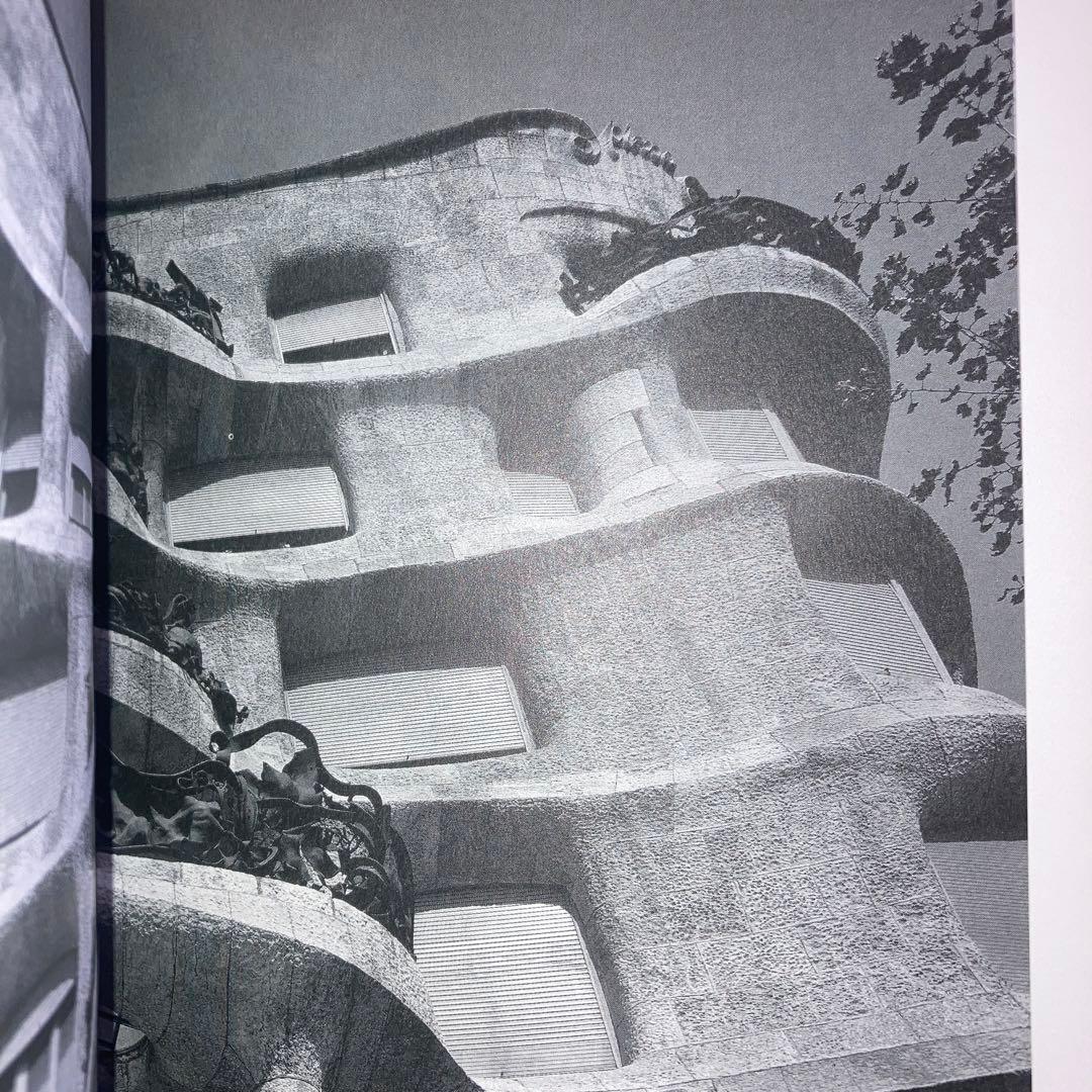 GAUDÍ ガウディ 作品集　建築