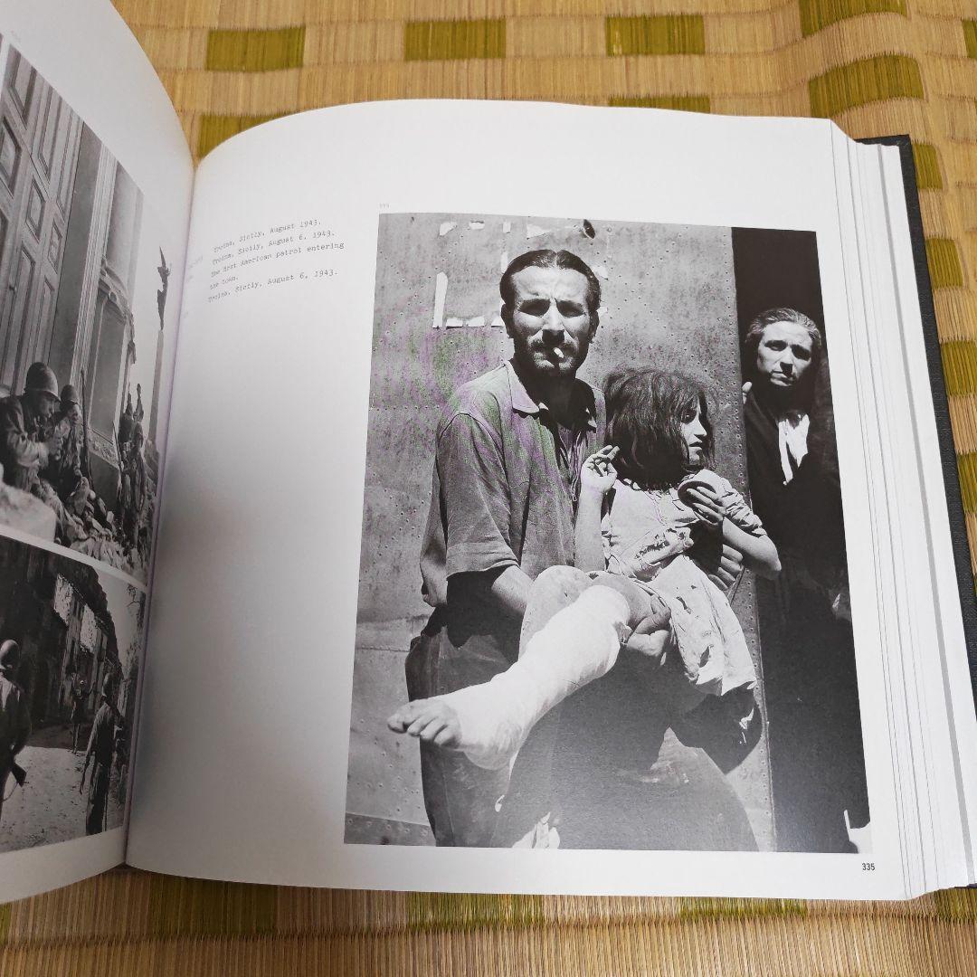 ロバート・キャパ写真集　 決定版コレクション　英語