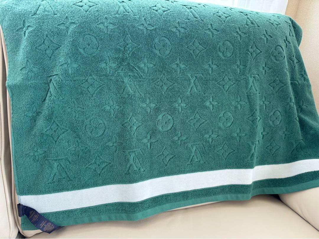 LOUIS VUITTON ビーチタオル モノグラム　グリーン　※最終値下げ