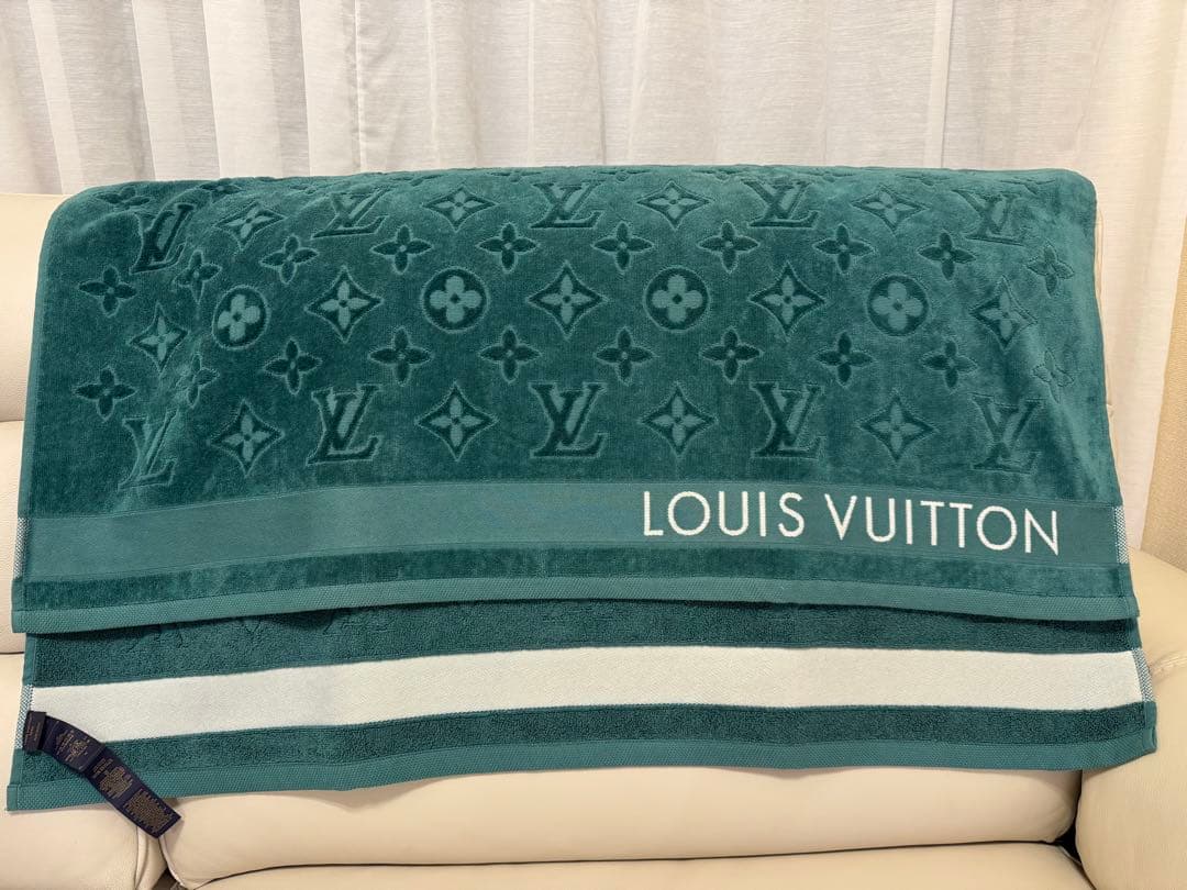 LOUIS VUITTON ビーチタオル モノグラム　グリーン　※最終値下げ