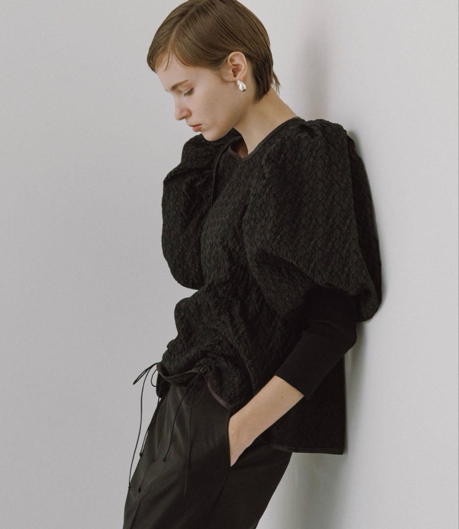 ADAM ET ROPÉ ジャガードコンビギャザートップス