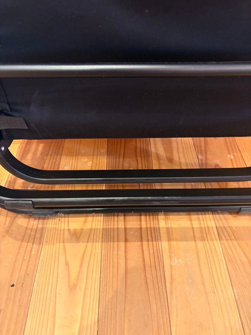 UJack 難燃リクライニングローチェア ブラックカラー