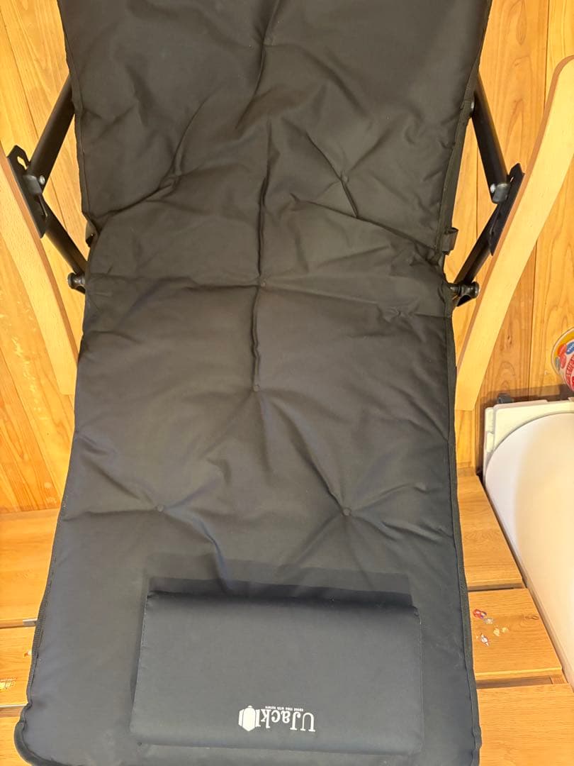 UJack 難燃リクライニングローチェア ブラックカラー