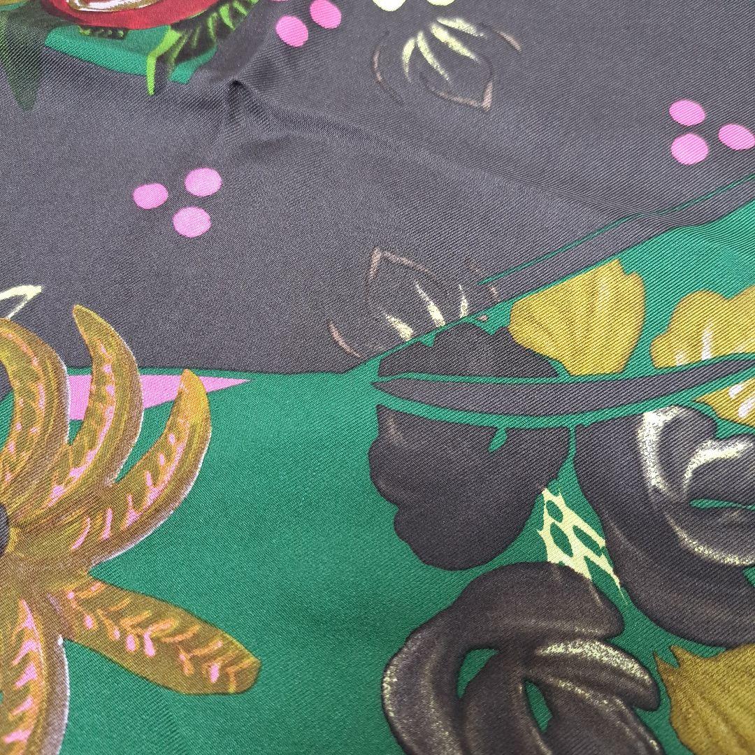 20251209 クリスチャンラクロワ　スカーフ　ハート　ヤシの木　花　魚