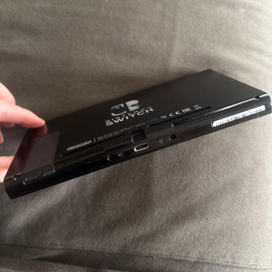 Nintendo Switch 本体などジョイコン付き 説明をよくお読み下さい