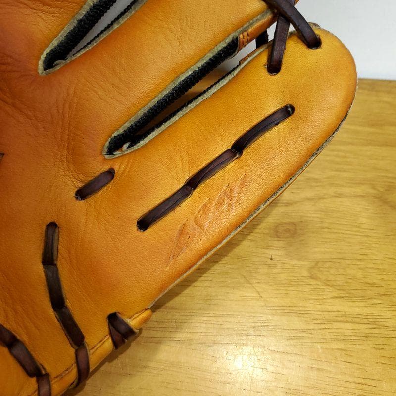 ミズノ イサイ 背面メッシュ 超軽量 異彩 Mizuno 内野用 軟式グローブ