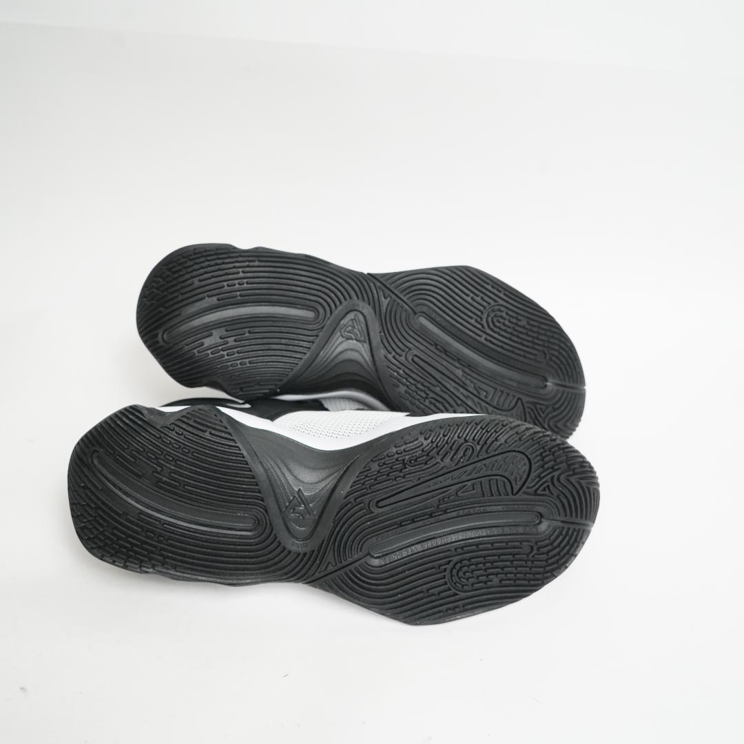 【未使用級】ナイキ ヤニスイモータリティ3 バスケットボールシューズ 28cm