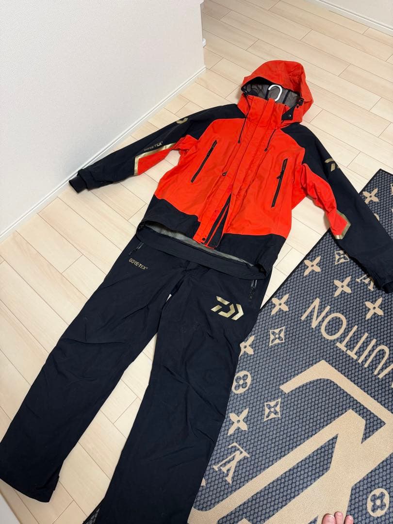 早い者勝ち‼️ダイワ‼️GORE-TEX レインウェア ジャケットとパンツセット