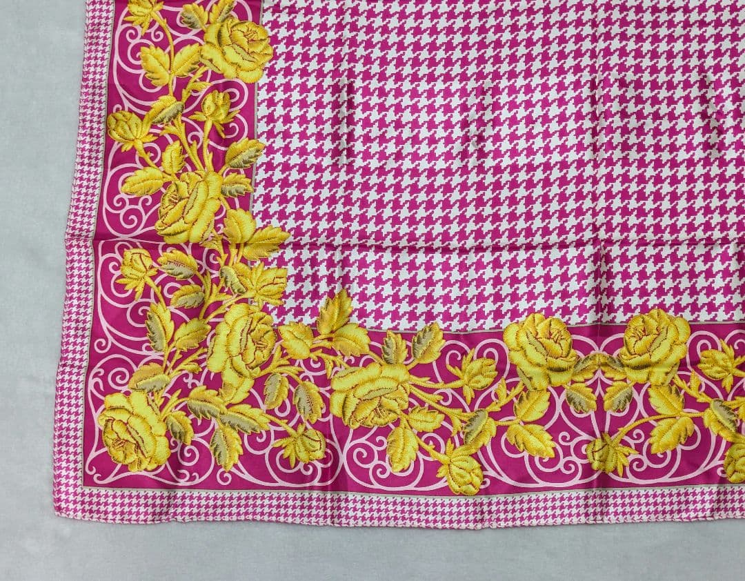 Christian Dior クリスチャンディオール スカーフ 薔薇 千鳥格子